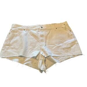 NWT Old Navy Plus Size Women's White Denim Shorts O.G. Straight Size 24